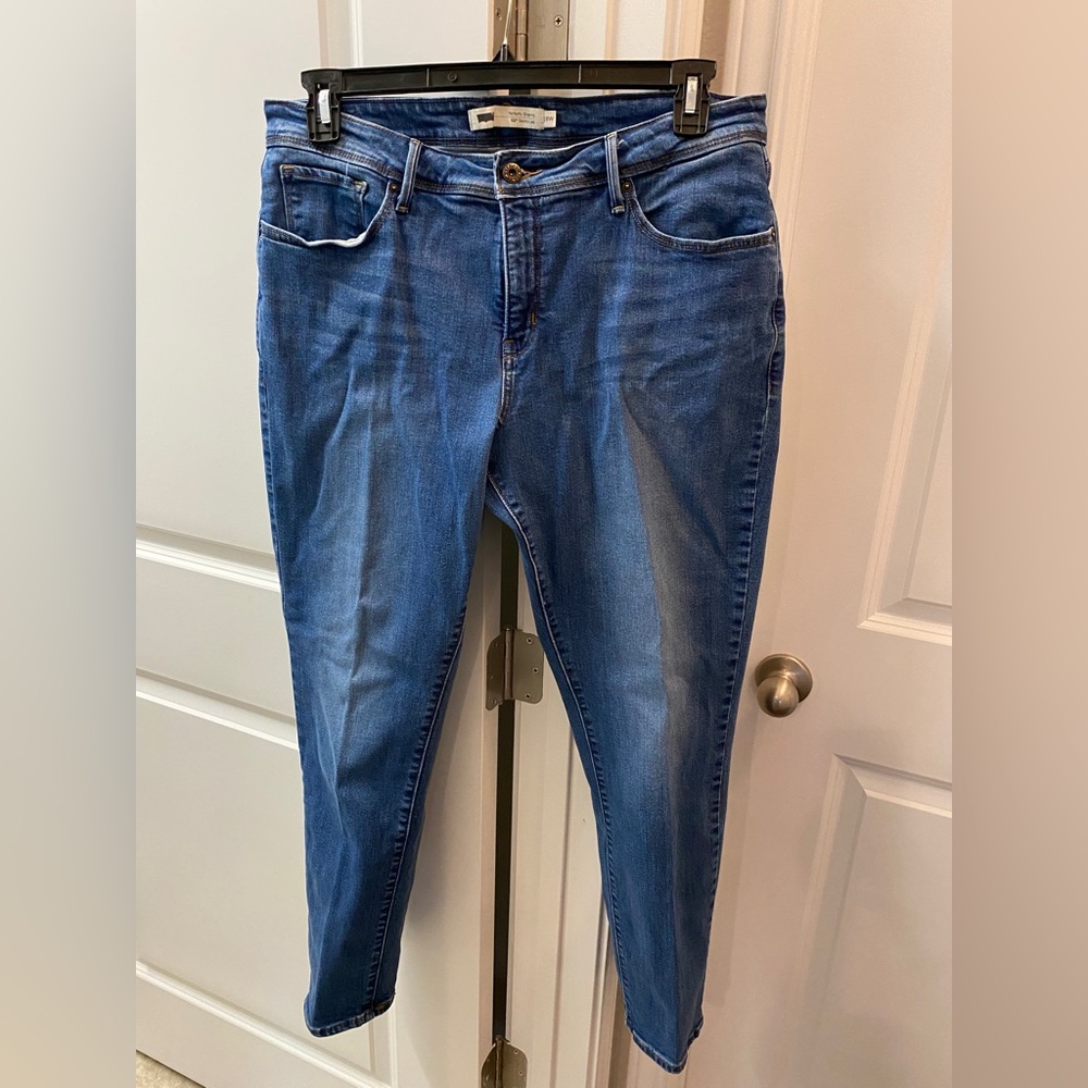 Levis Womens 512 jeans, size 18W